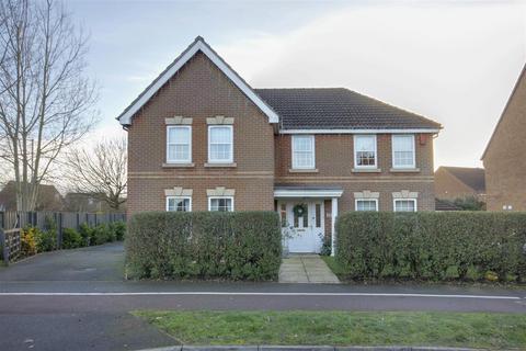 5 bedroom detached house for sale, Honeysuckle Close, Brough