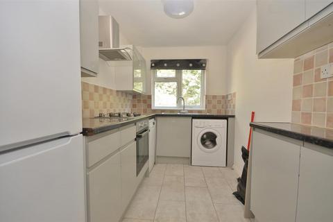 3 bedroom terraced house to rent, North Street, Luton