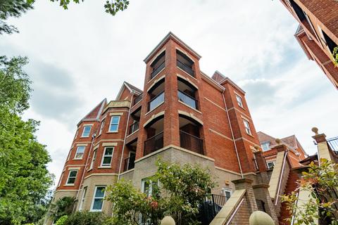 2 bedroom flat to rent, Knyveton Road, Bournemouth,