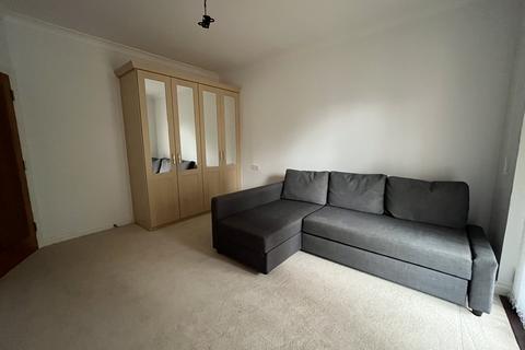 2 bedroom flat to rent, Knyveton Road, Bournemouth,