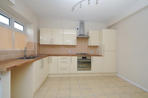 3 bedroom apartment to rent, Whitefoot Lane Bromley BR1