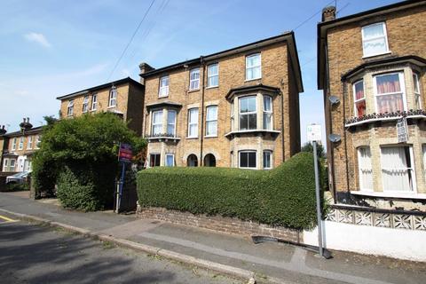 1 bedroom in a house share to rent, The Greenway, Uxbridge