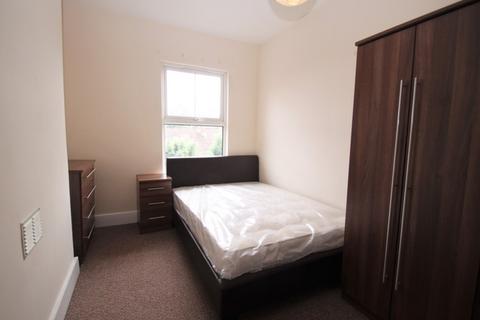 1 bedroom in a house share to rent, The Greenway, Uxbridge