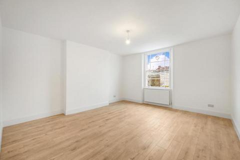 3 bedroom apartment to rent, Grove End Road, London NW8