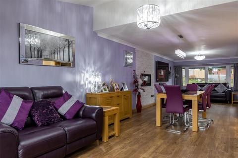 12 Adams Grove, Leek, ST13 8NX