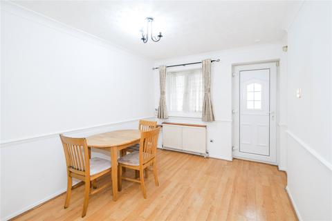 3 bedroom terraced house for sale, Express Drive, Goodmayes IG3