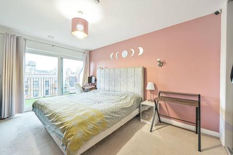 3 bedroom flat for sale, Lismore Boulevard, Temple Fortune, London, NW9