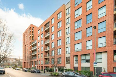 3 bedroom flat for sale, Lismore Boulevard, Temple Fortune, London, NW9