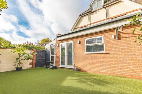 12 Bond Close, Iver, SL0 0NA