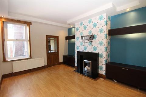 2 bedroom flat to rent, Elsdon Terrace, North Shields