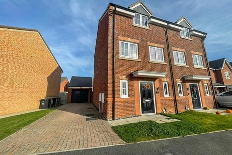 3 bedroom semi-detached house for sale, Goldcrest Way, Hebburn