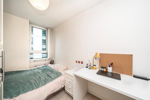 2 bedroom apartment for sale, Admiral House, 19 St. George Wharf SW8