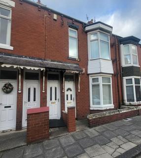 2 bedroom flat to rent, Crondall Street, South Shields