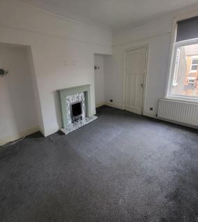 2 bedroom flat to rent, Crondall Street, South Shields