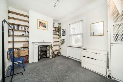 3 bedroom flat for sale, Conyers Road, London SW16