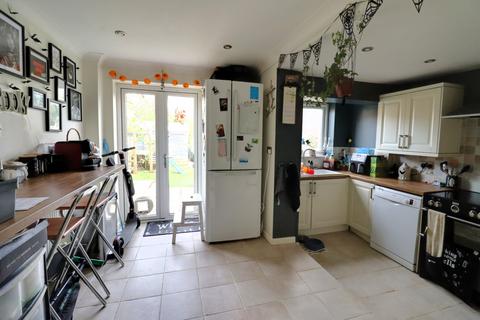 3 bedroom terraced house for sale, MILL ROAD, WATERLOOVILLE