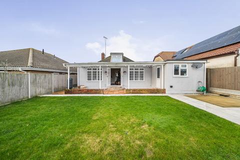 3 bedroom bungalow for sale, Chilburn Road, Clacton-on-Sea, Essex