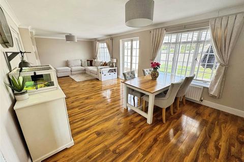 85 Chilburn Road, Clacton-on-sea, CO15 4PE