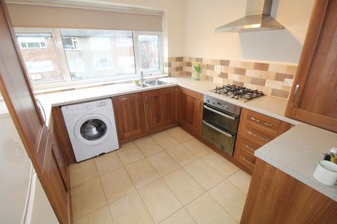 2 bedroom ground floor maisonette to rent, Hammonds Lane, Great Warley CM13