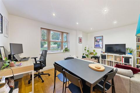 1 bedroom apartment for sale, Cadogan Terrace, Hackney Wick, London, E9