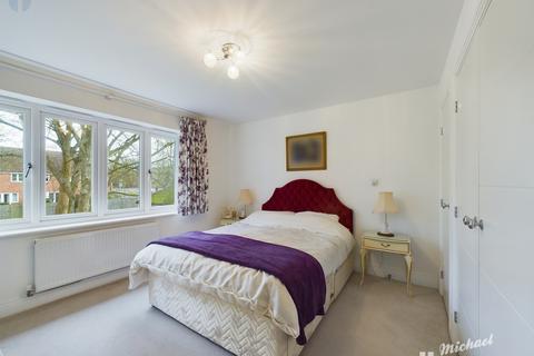 4 bedroom detached house for sale, Birch Close, Aston Clinton, Buckinghamshire