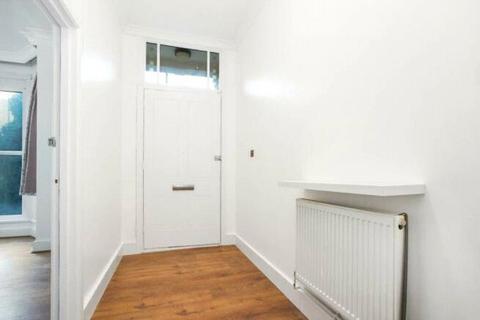 1 bedroom maisonette to rent, Richmond Road, London, E8