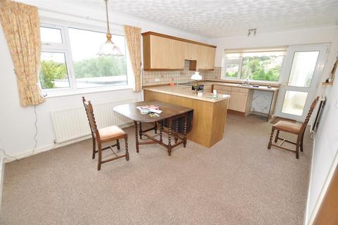 3 bedroom detached bungalow for sale, Bryn Tywi, Llangunnor, Carmarthen