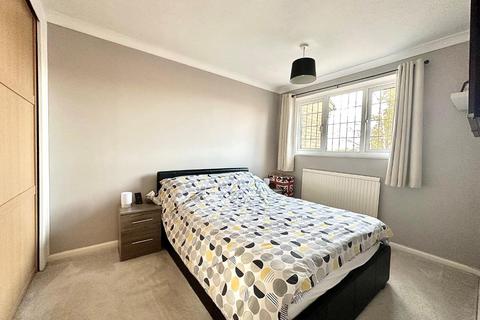 3 bedroom semi-detached house for sale, Kelburn Close, East Hunsbury, Northampton NN4