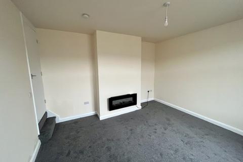 2 bedroom terraced house to rent, Crownest Road, Bingley, BD16