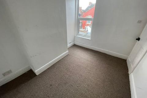 3 bedroom terraced house to rent, Goddard Avenue, Hull HU5