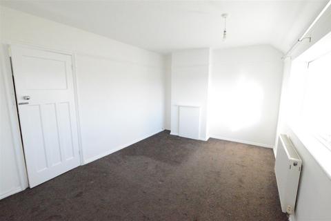 3 bedroom house to rent, Salisbury Avenue, Slough