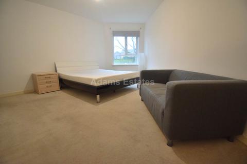 2 bedroom apartment to rent, Richfield Avenue, Reading