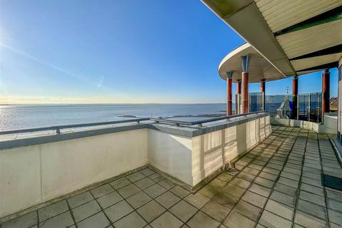 2 bedroom penthouse for sale, CROWSTONE AVENUE, Chalkwell