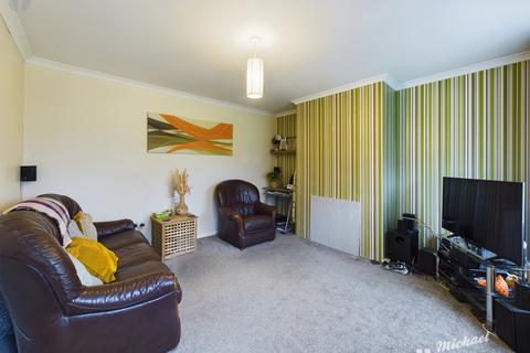 3 bedroom end of terrace house for sale, Lancaster Road, AYLESBURY, HP21 7HF