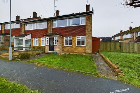 3 bedroom end of terrace house for sale, Lancaster Road, AYLESBURY, HP21 7HF