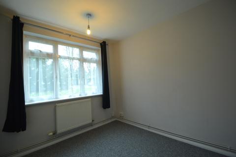 2 bedroom flat to rent, Lovelace Road, Surbiton