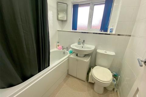 2 bedroom semi-detached house to rent, Serle Close, Southampton SO40