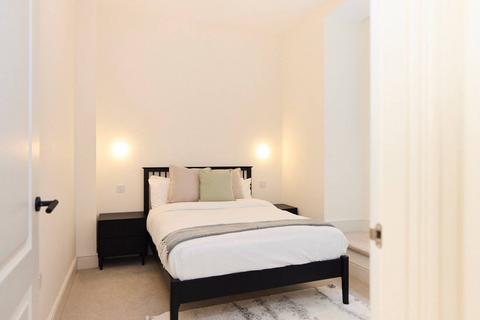 2 bedroom flat to rent, Mile End Road, Tower Hamlets, London, E1