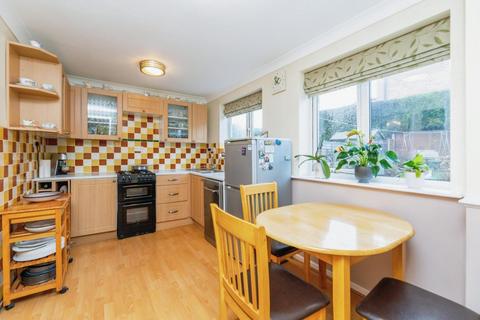 22 Farnaby Drive, High Green, Sheffield, S35 4NY