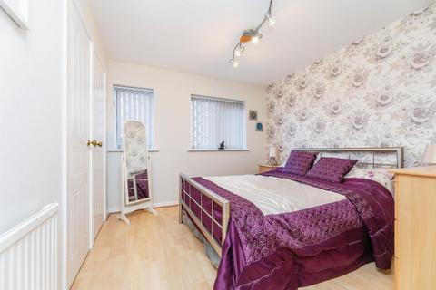 22 Farnaby Drive, High Green, Sheffield, S35 4NY