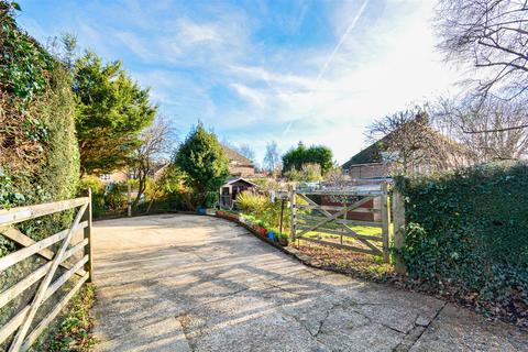 3 bedroom semi-detached house for sale, North Trade Road, Battle