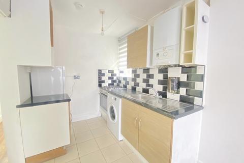 2 bedroom flat to rent, Derby Road, East Ham, E7