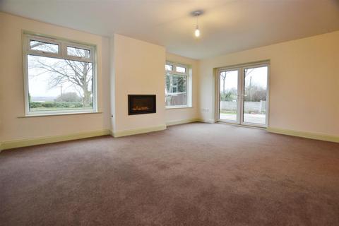 4 bedroom detached bungalow for sale, Burton Road, Flixborough