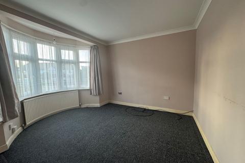 1 bedroom flat to rent, Westview Close, Neasden, NW10