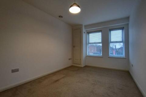 1 bedroom flat to rent, LARKFIELD.