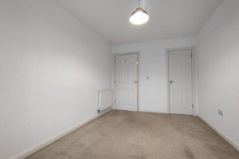 1 bedroom flat to rent, LARKFIELD.