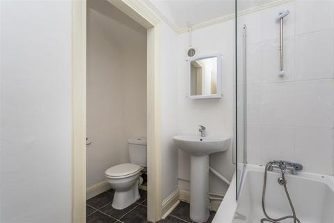 4 bedroom house to rent, Coombe Road, Brighton