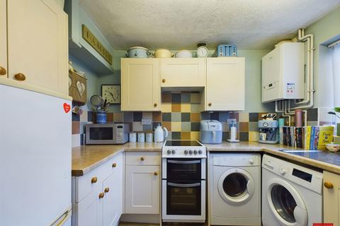 1 bedroom end of terrace house for sale, Lower Meadow, Gloucester GL2