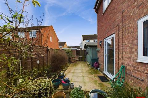 1 bedroom end of terrace house for sale, Lower Meadow, Gloucester GL2