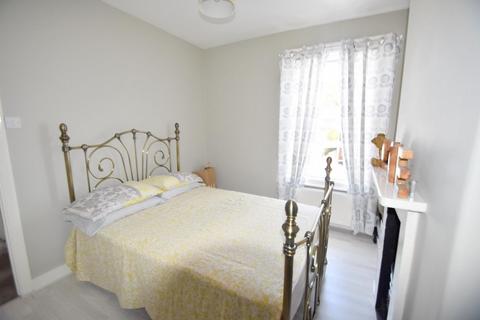 72 Eton Wick Road, Eton Wick, Windsor, SL4 6JL